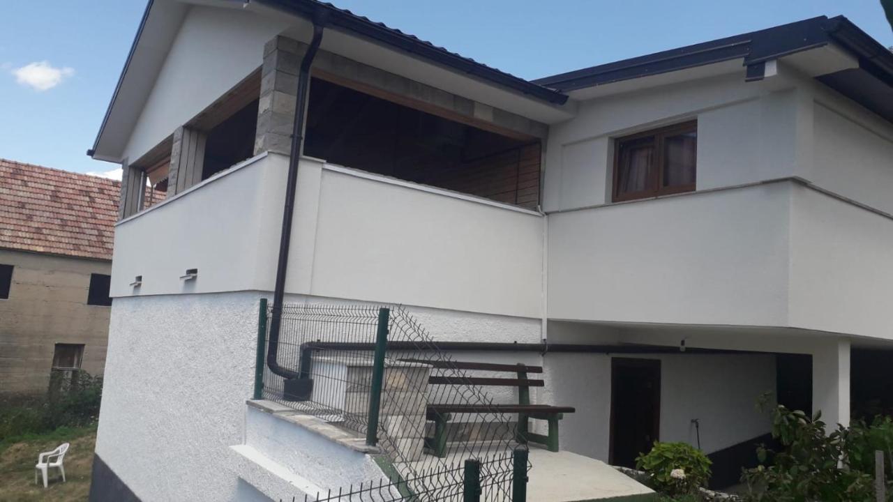 Вілла Weekend House Petar Lusnic Екстер'єр фото
